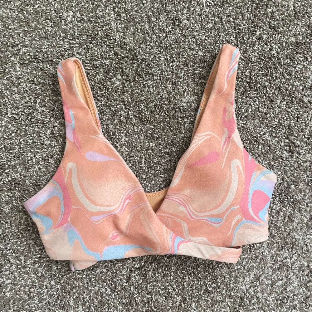 Gilly Hicks Sports Bra